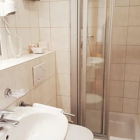 Hotel Zur Goldenen Krone 3*