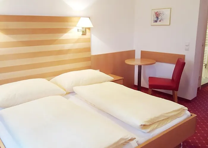 Zur Goldenen Krone Hotel 3*