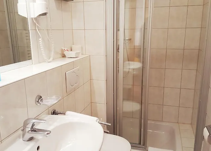 Hotel Zur Goldenen Krone 3*